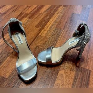 Steve Madden 8.5 Silver Heels